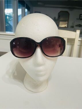 Juicy Couture Y2K 2000s VTG Sunglasses Black with Pink Interior Tortoise